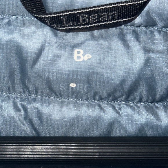 LL Bean Blue Quilted Nylon Ultralight Down Hooded Coat Size Smalll - Picture 5 of 16